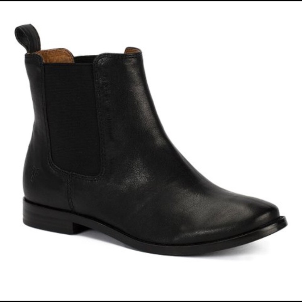 NWOB Frye Anna Chelsea boots